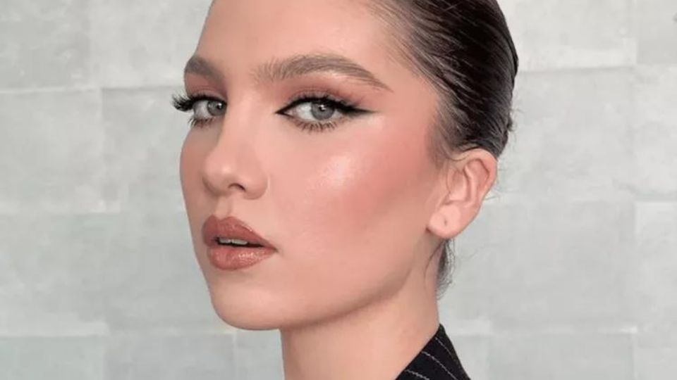 Reverse cat eye, el eyeliner ideal para una mirada dramática. Fuente : Pinterest