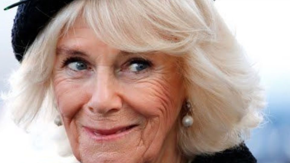 La verdad detrás del divorcio de Camilla Parker Bowles con su primer esposo del que heredó el apellido. Fuente: Pinterest.