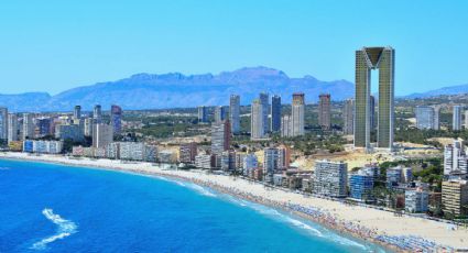 Descubre la increíble ciudad de Benidorm con Viajes Corte Inglés