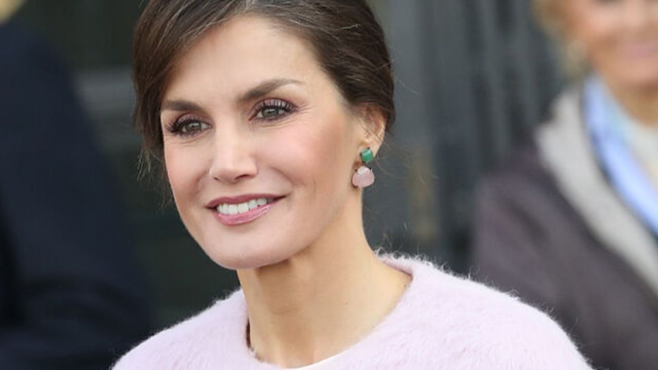 La verdad que ocultan los nuevos pendientes de la reina Letizia. Fuente: Pinterest