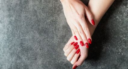 4 diseños de manicura roja que siempre lucen elegantes