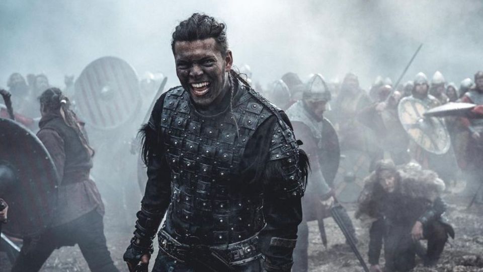 Toma aire antes de ver como luce Ivar El Deshuesado de Vikingos en su nueva serie. Fuente: Instagram @alexhoeghandersen