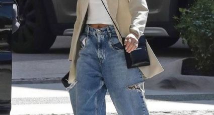 ¿Cómo lucir mom jeans si mides menos de 150 cm?