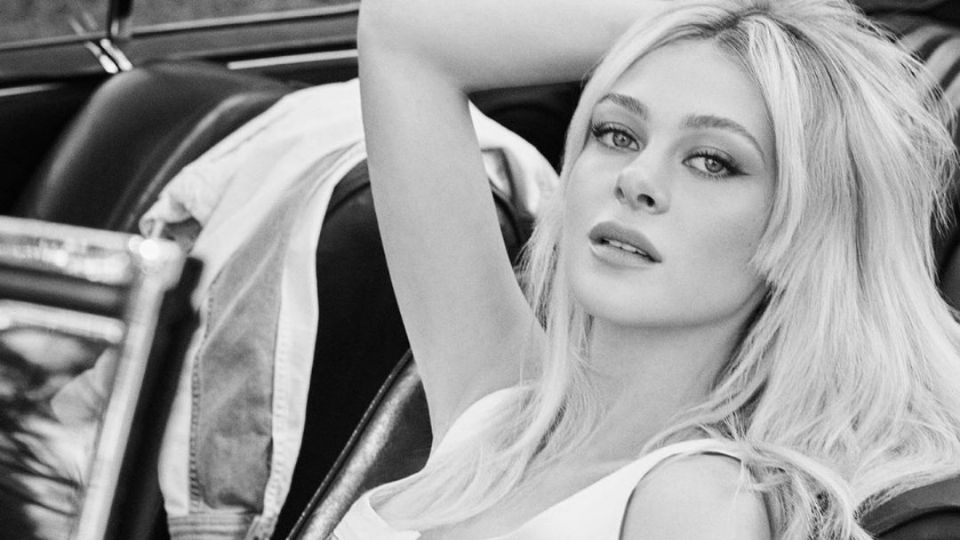 Nicola Peltz y sus tacones de luna de miel Fuente: Instagram @nicolaannepeltzbeckham