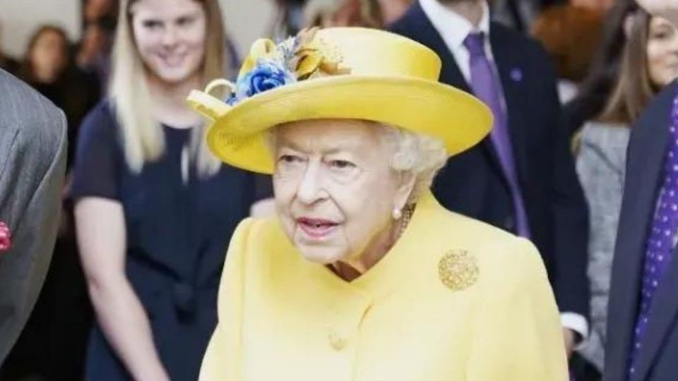 Look amarillo para la Reina Isabel. Fuente: Instagram @theroyalfamily