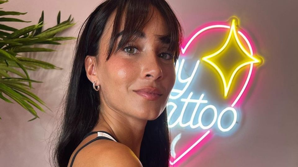 Cada tatuaje de Aitana tiene un significado. Fuente: instagram @tinytattooibiza