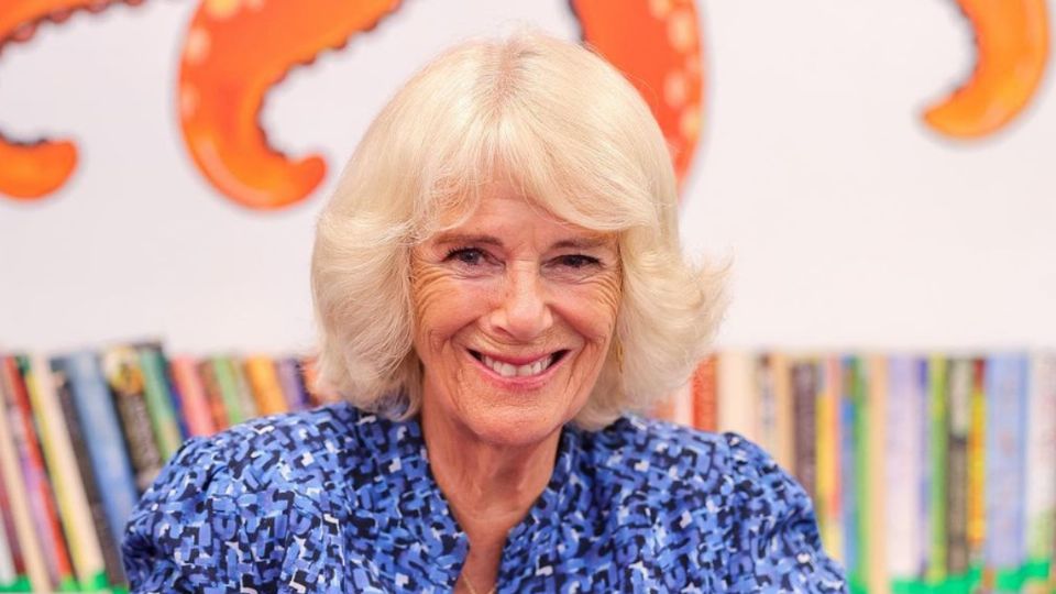 Así es la particular relación que tiene Camilla Parker Bowles con su única hermana Annabel. Fuente: Instagram @clarencehouse