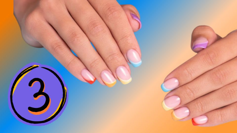 Manicura francesa con nail art. Fuente: Canva