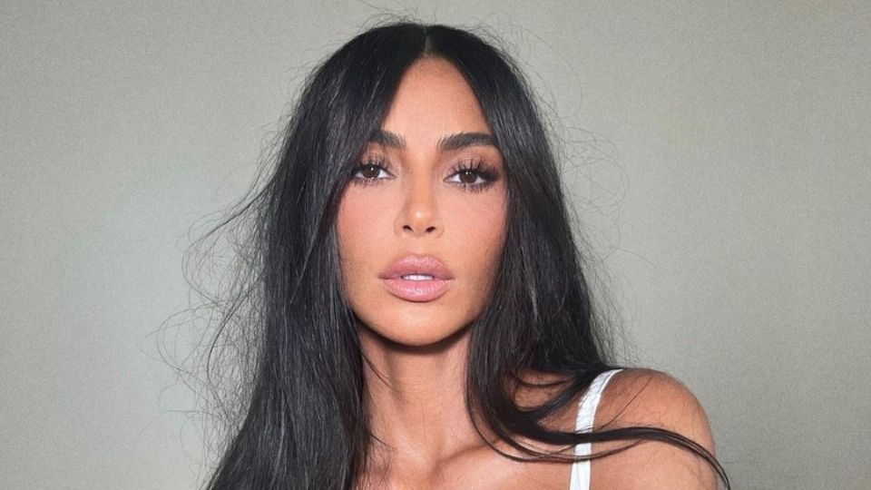 El flequillo elegido por Kim Kardashian. Fuente: instagram @kimkardashian