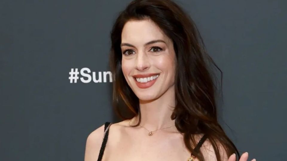 Las transparencias de Anne Hathaway que la volvieron el centro de atención. Fuente: instagram @annehathaway_brasil