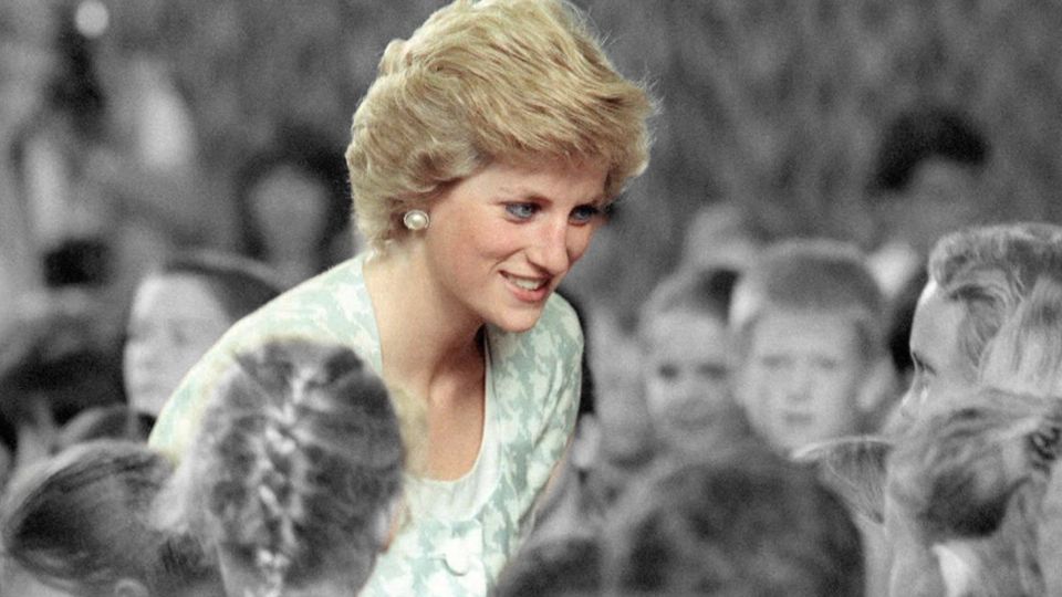 Los cambios de Lady Di en su ropa tras conocer el romance de Carlos y Camilla. Fuente: producción Panorama