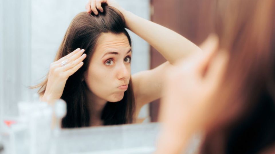 Pimienta negra y yogurt, la mejor combinación para evitar las canas en el cabello. Fuente: istockphoto