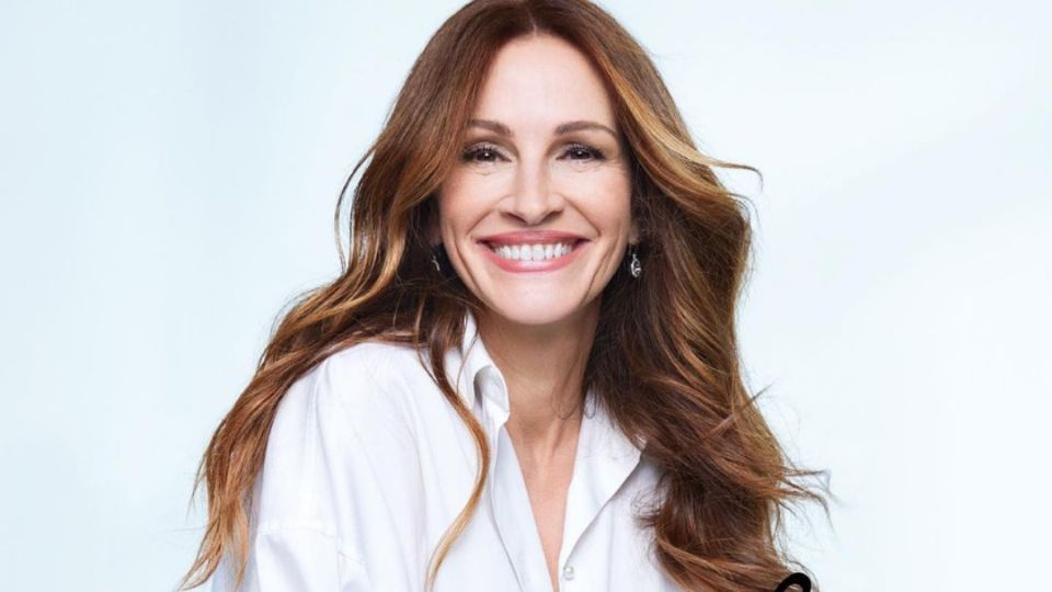 Julia Roberts tiene el flequillo ultraligero que sienta bien entre los 25 y 55. Fuente: Instagram @juliaroberts