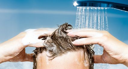 ¿Por qué no es bueno lavar el cabello con agua caliente?