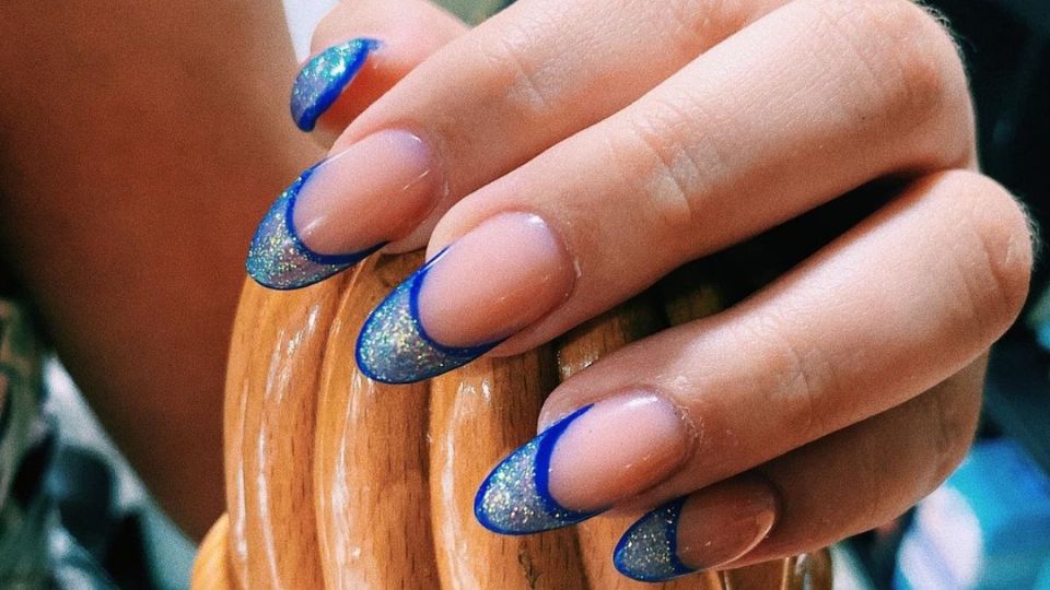 5 ideas de manicura con purpurina. Fuente: instafram @sofialujan_es