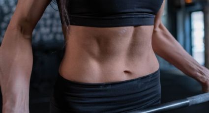 En minutos y sin darte cuenta, el ejercicio que fortalece el core y abdominales