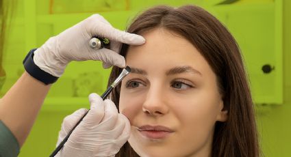 Despídete del microblading con este fijador de cejas efecto laminado