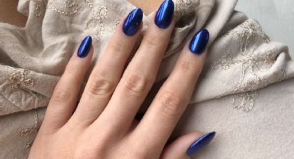 3 diseños de manicura azul para lucir manos elegantes