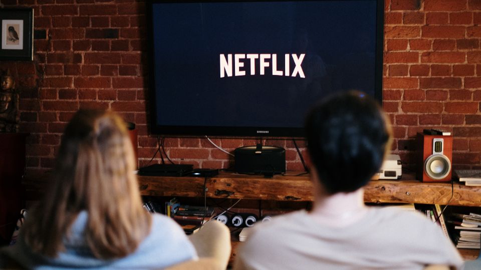 Netflix: 3 clásicos románticos para volver a enamorarte de tu pareja. Fuente: Pexels / cottonbro studio