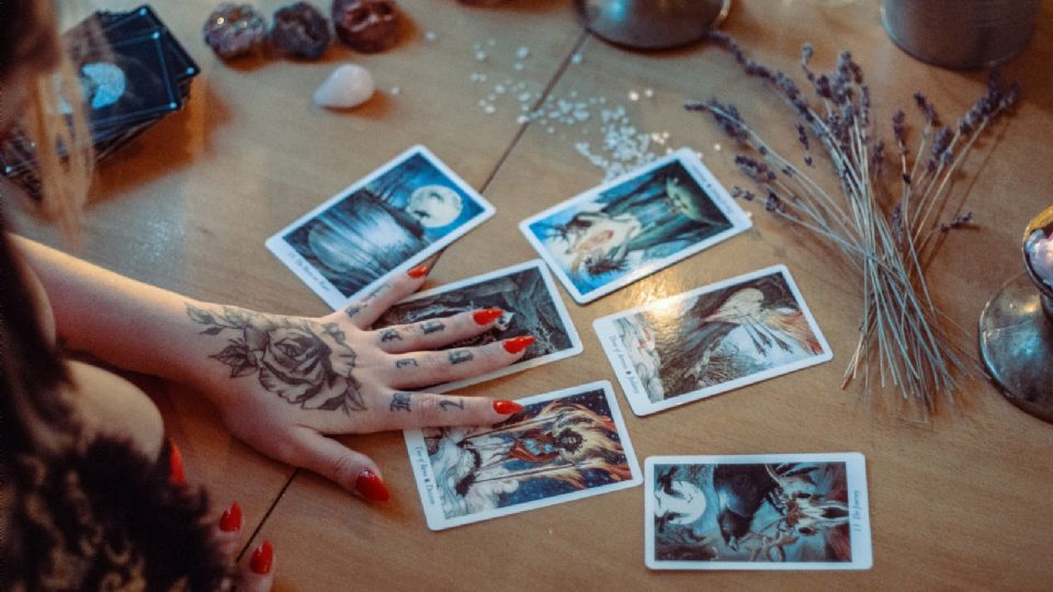 Qué dicen las cartas del tarot para esta semana. Fuente: Pexels