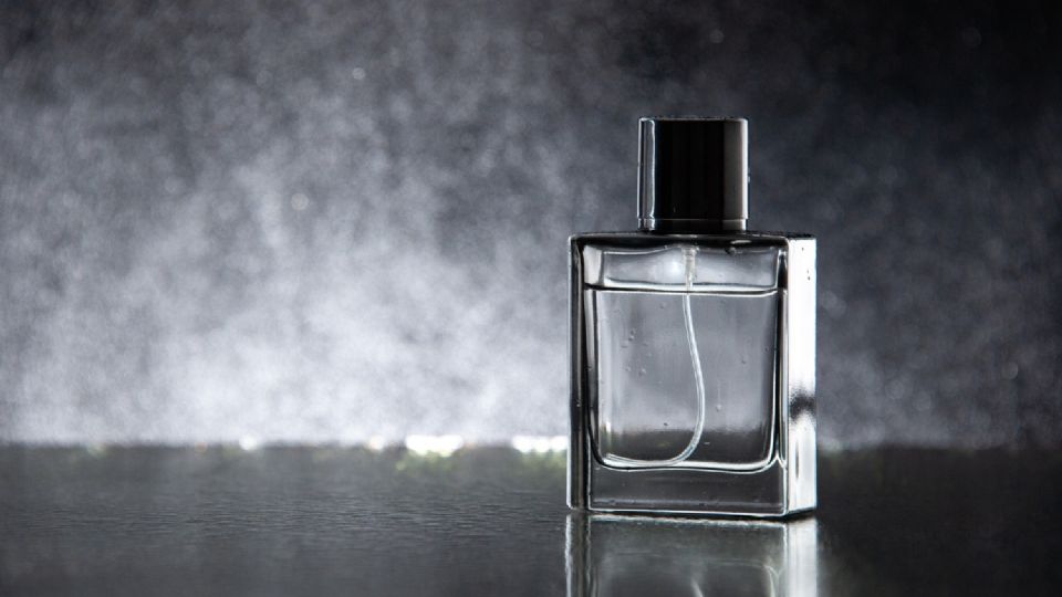 Este es el perfume más vendido del mundo y su aroma te sorprenderá. Fuente: FreePik