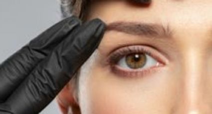 Dile adiós al microblading con este gel para lucir unas cejas de impacto