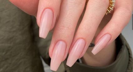 3 diseños de uñas acrílicas para lucir manos naturales con un toque de elegancia