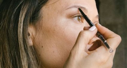 El consejo de expertos para maquillar las cejas y decirle adiós al microblading