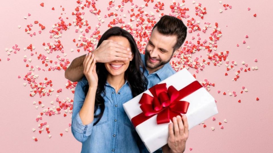 Pareja con regalo. Fuente: Istockphoto Créditos:  Deagreez