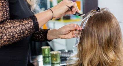 Estas son las mechas súper elegantes y perfectas para disimular las canas después de los 50