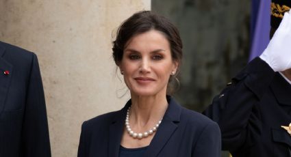 Letizia nos enseña cómo llevar bailarinas, los zapatos que te hacen lucir elegante a los 50