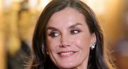 El ‘apuro’ de la Reina Letizia al caer su pulsera de diamantes y zafiros al suelo en plena recepción