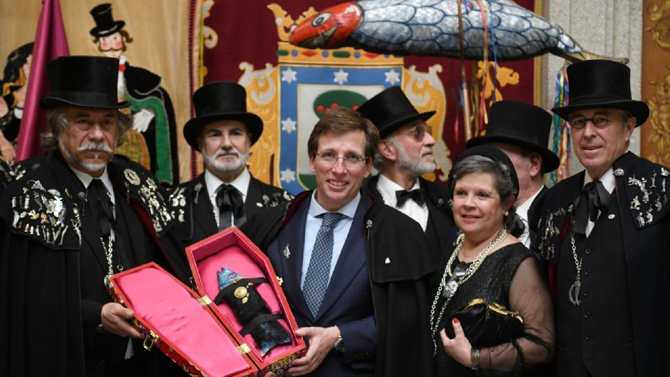 El alcalde de Madrid participó del tradicional entierro de la sardina. Foto: Europapress