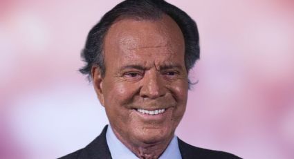 Julio Iglesias brinda su apoyo a sus fans chilenos que atraviesan un complicado momento