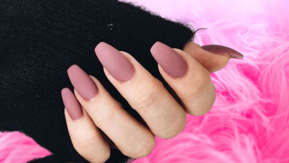 Uñas rosa palo. Fuente: Pinterest