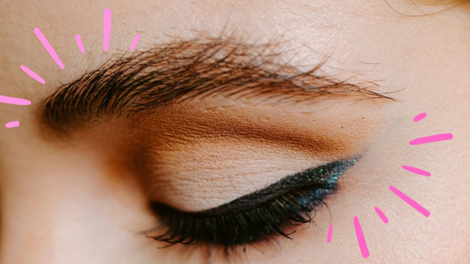 Oscurece las canas en las cejas con este tinte natural casero mejor que el microblading