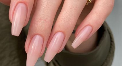 Manicura invisible: La decoración de uñas discretas ideal para mujeres elegantes