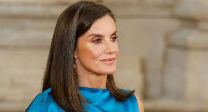 La reina Letizia derrocha elegancia y glamour en unos premios de periodismo