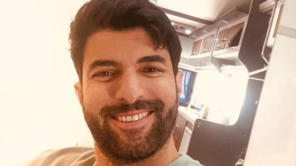 descubre si Engin Akyürek se encuentra en pareja. Foto: Instagram @enginakyurek